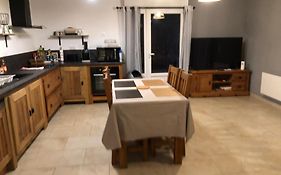 Charmant Logement avec piscine.